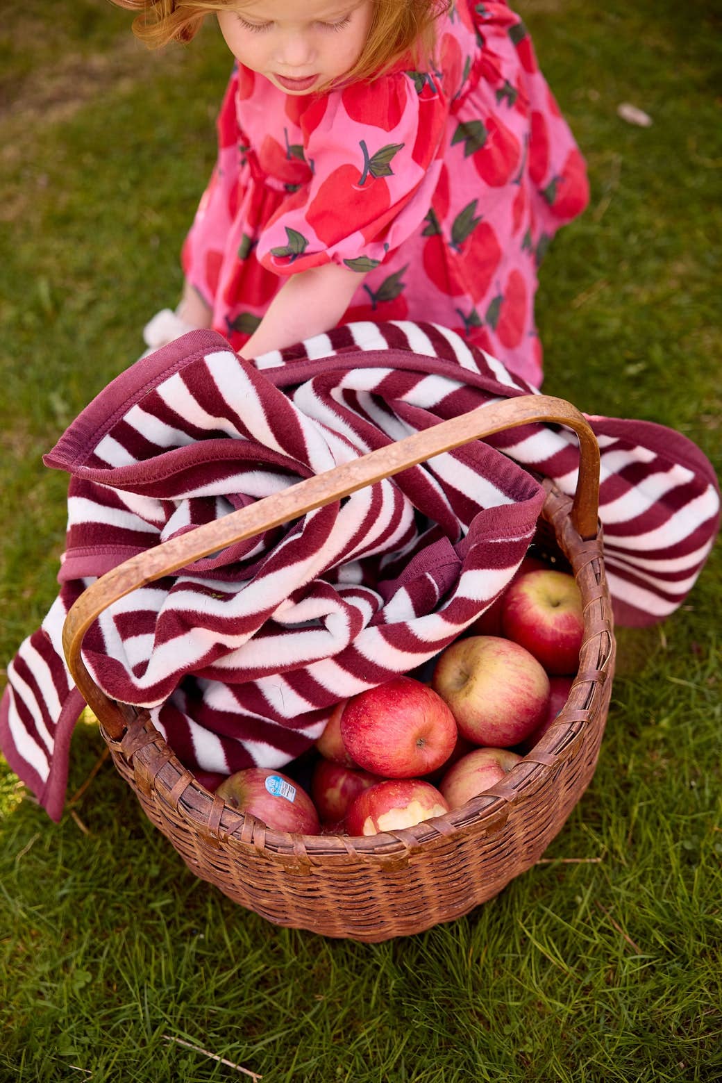Sideline Stripe Maroon Midi Blanket: Midi