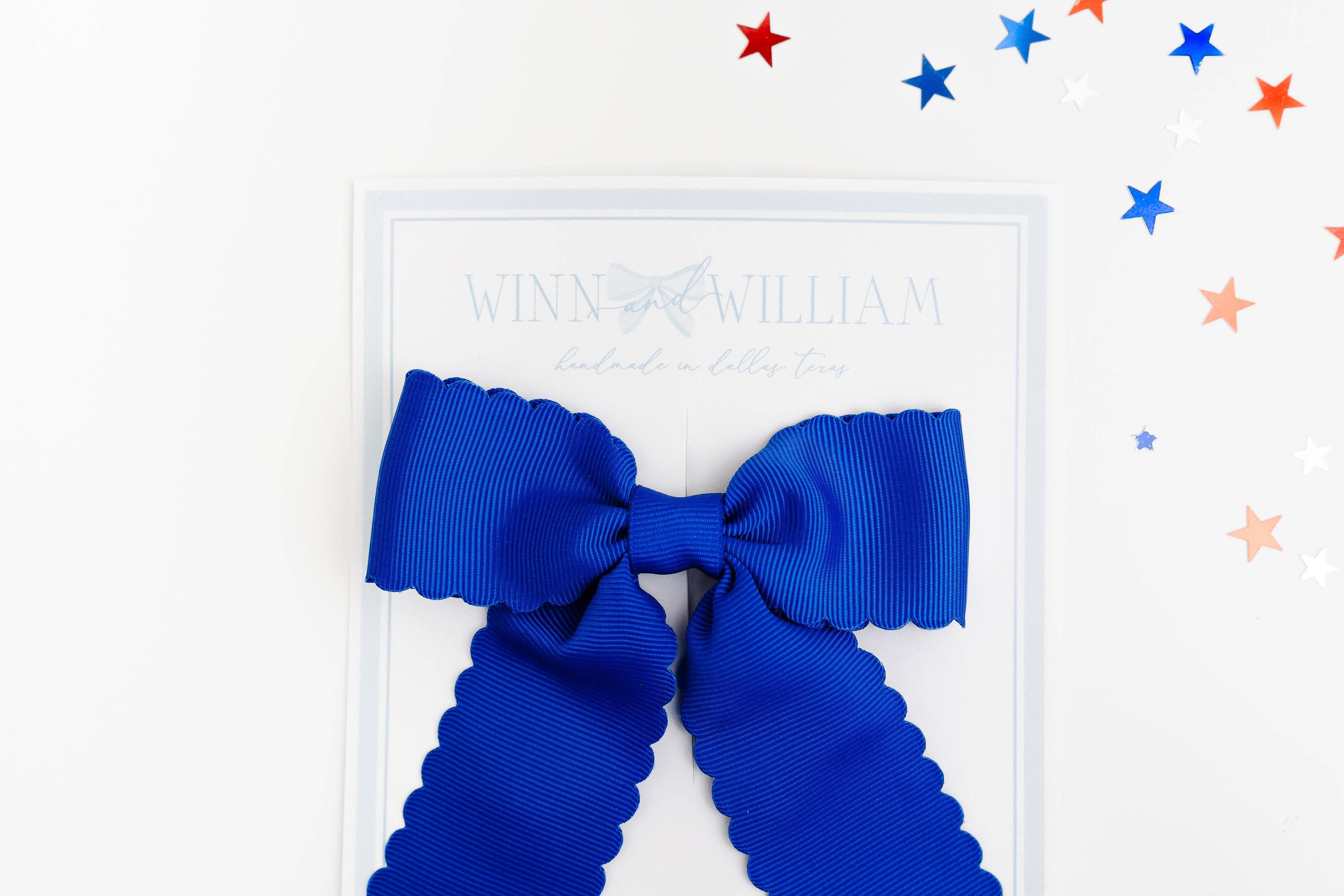 Scalloped Long-tail Bow: White / Medium